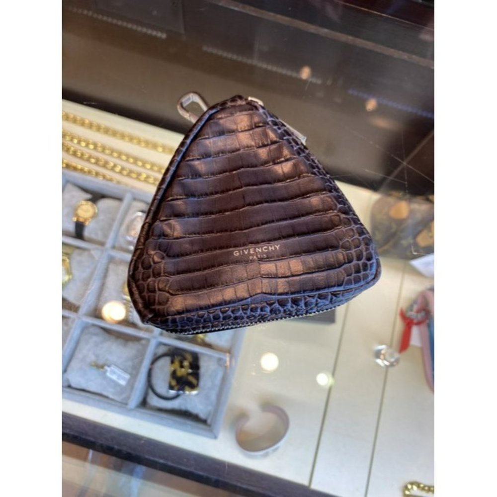 Givenchy Embossed Crocodile Ss2020 Triangle Colla… - image 4